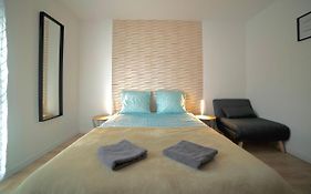 B&B Chambre cosy avec petit-déjeuner inclus Parking prive&box vélo sur la Route des vins